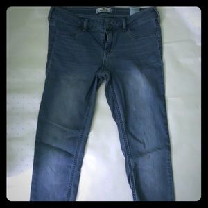 Light wash skinny jeans